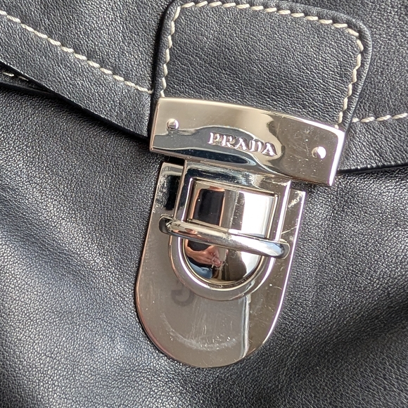 Prada Black Vitello Easy Bag - Picture 12 of 16